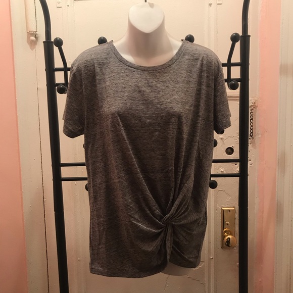 Club Monaco • Aren Faux Tie Front Top • M - Picture 2 of 4